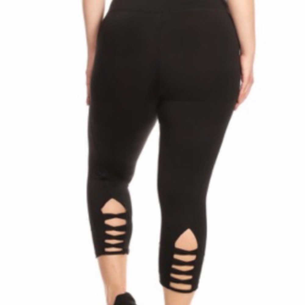 Plus size Black Capri strappy leggings